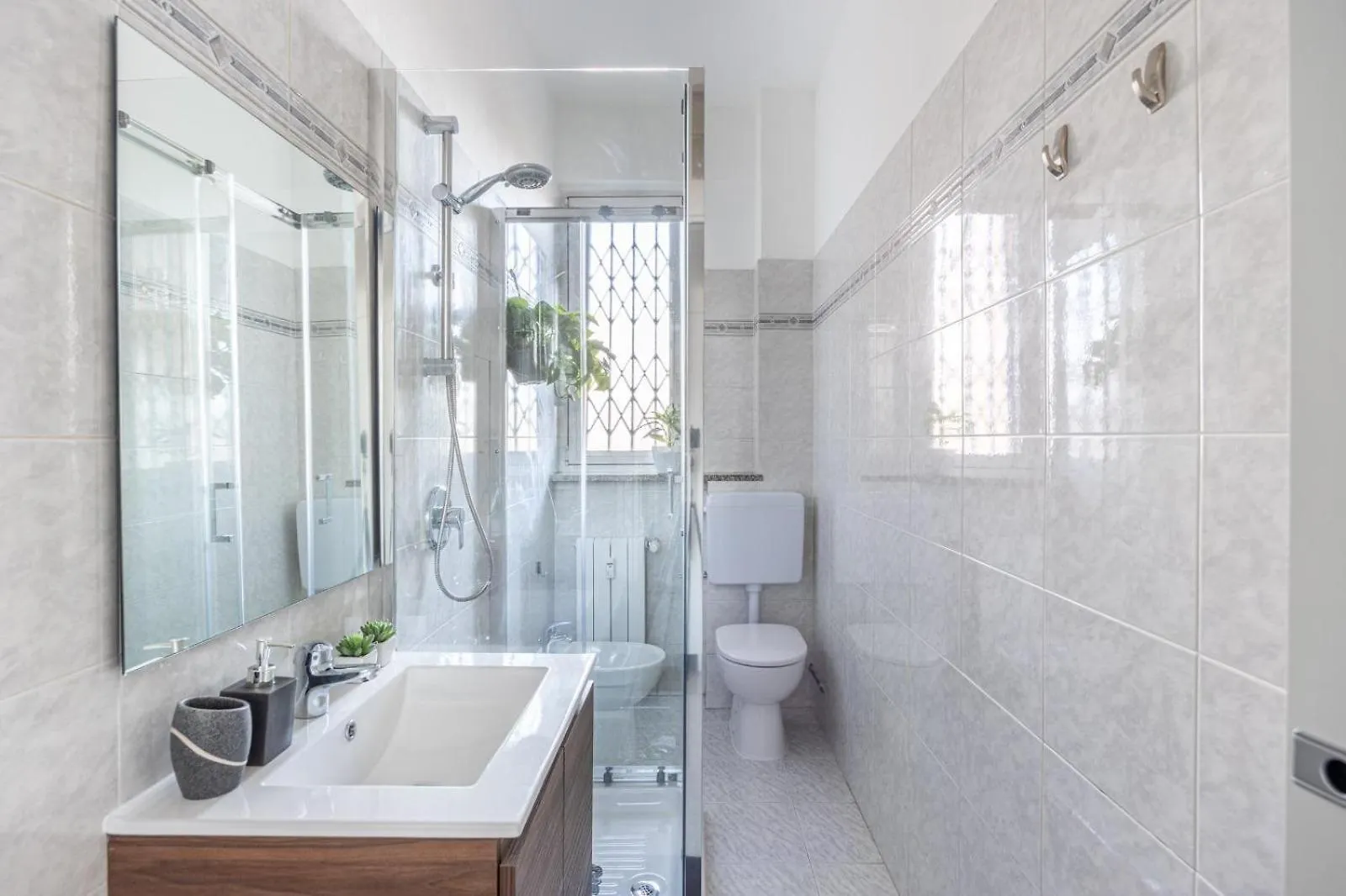Dreams Little Apartment - M5 Station - Near Center Milan 0*,  Italy